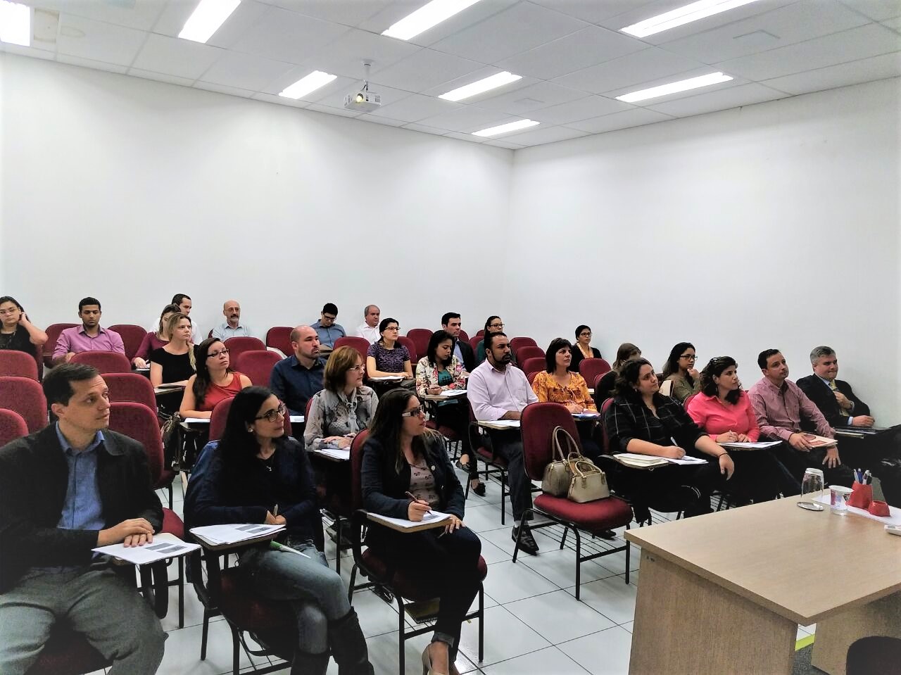 Palestra sobre Terceirização atrai contadores e contabilistas